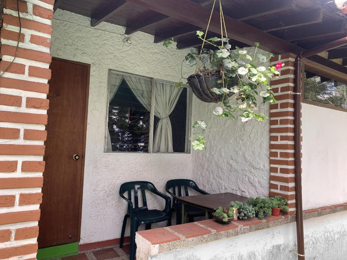 Al Bosque Hostel & Glamping Santa Elena  Exterior photo