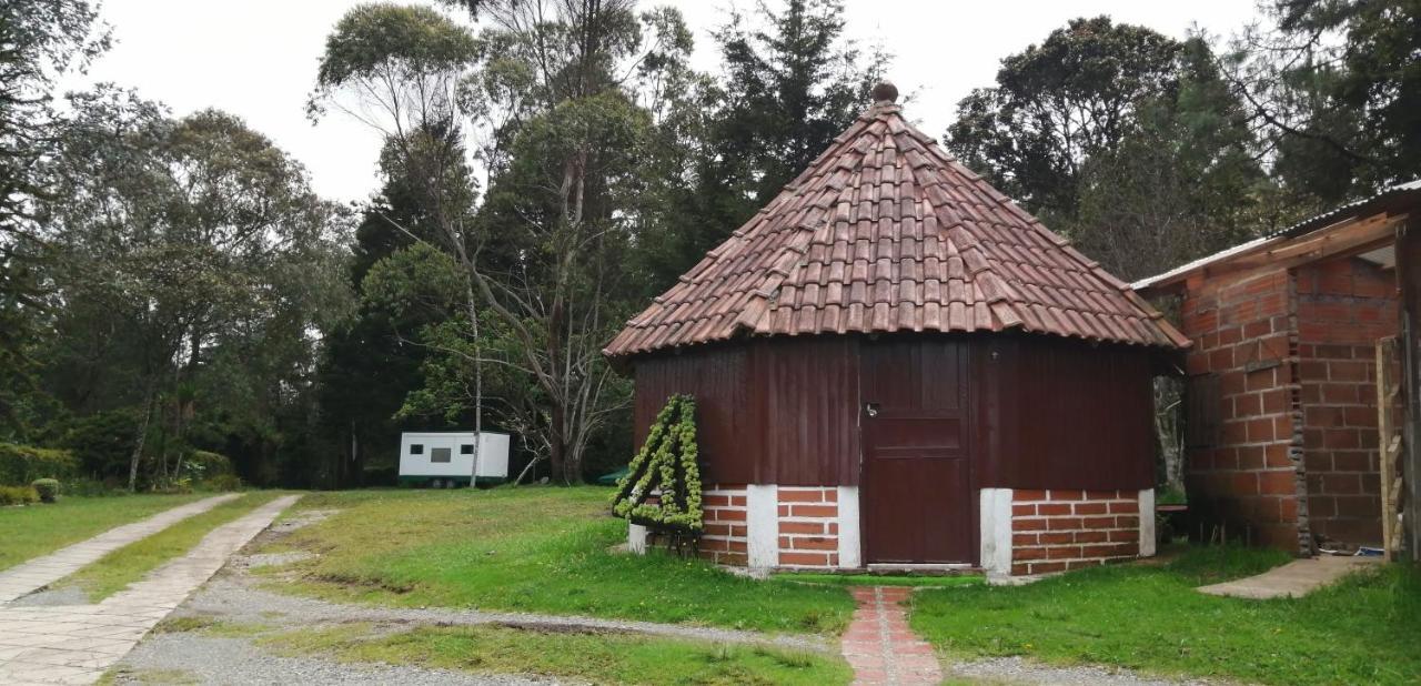Al Bosque Hostel & Glamping Santa Elena  Exterior photo